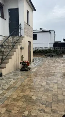 Budynek, w którym mieści się apartament