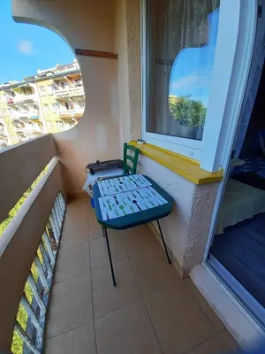 Balkon lub taras w obiekcie mieszkanie dla zwykłych ludzi