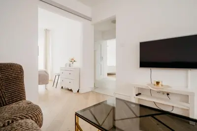 Telewizja i/lub zestaw kina domowego w obiekcie Wita Stwosza Rynek Apartament Wrocław