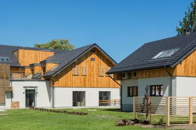 Budynek, w którym mieści się hotel