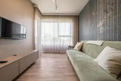 Telewizja i/lub zestaw kina domowego w obiekcie Dmowskiego Apt - Parking, Balcony - by Rentujemy