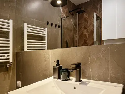 Łazienka w obiekcie Legnicka Residence 38