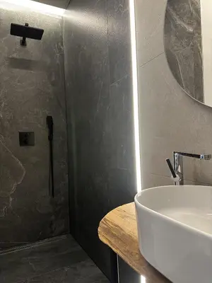 Łazienka w obiekcie Loft N 39 - ekskluzywny apartament pod Zamkiem w Mosznej