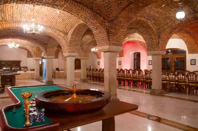 Stół bilardowy w obiekcie Hotel Sulisław