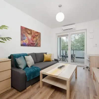 Apartment Legnicka Wroclaw with PARKING by Noclegi Renters