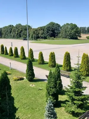 Ogród w obiekcie Gminny Ośrodek Sportu i Rekreacji w Zakrzowie