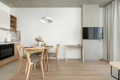 Kuchnia lub aneks kuchenny w obiekcie Luxury Apartments with Parking and Air Conditioning near Wrocław City Center by Renters Prestige