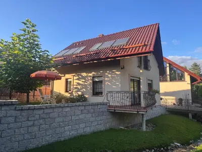 Budynek, w którym mieści się dom wakacyjny