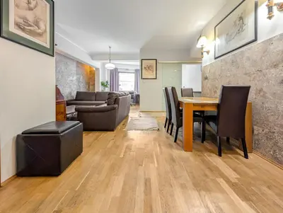 Część wypoczynkowa w obiekcie Rynek Wrocław Prestige Apartaments by BookingHost