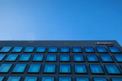 Budynek, w którym mieści się hotel