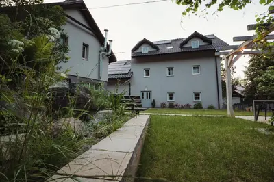 Ogród w obiekcie Zielone Wzgórze