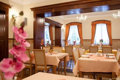 Restauracja lub miejsce do jedzenia w obiekcie Zameczek