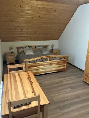 Łóżko lub łóżka w pokoju w obiekcie Chata na Bani w Starej Morawie