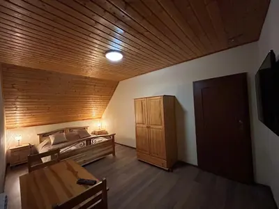 Telewizja i/lub zestaw kina domowego w obiekcie Chata na Bani w Starej Morawie