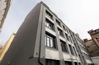 Budynek, w którym mieści się apartament