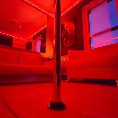 POLE DANCE Apartment Lalka Miłości