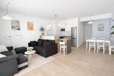 Kuchnia lub aneks kuchenny w obiekcie klimatyzowany Apartament nad Odra - Kurkowa 14 Centrum