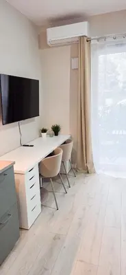 Telewizja i/lub zestaw kina domowego w obiekcie Fairytales Apartment Czysta III