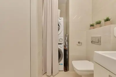 Łazienka w obiekcie Elegant Apartment with Balcony Krakowska Wroclaw by Renters Prestige