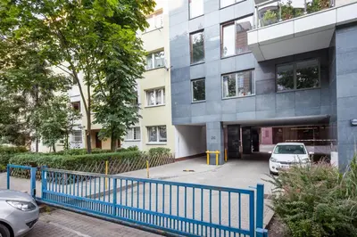 Budynek, w którym mieści się apartament