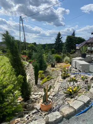 Ogród w obiekcie Domek na Skale - Apartament B ze strefą SPA