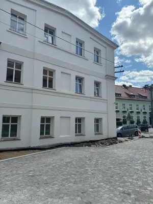 Budynek, w którym mieści się apartament