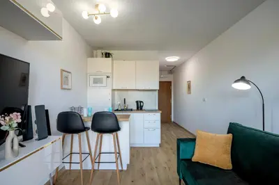 Kuchnia lub aneks kuchenny w obiekcie RentPlanet - Studio Hallera
