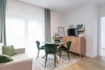Kuchnia lub aneks kuchenny w obiekcie Jaworska One-Bedroom Apartment - ProperUNIT