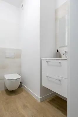 Łazienka w obiekcie Jaworska One-Bedroom Apartment - ProperUNIT