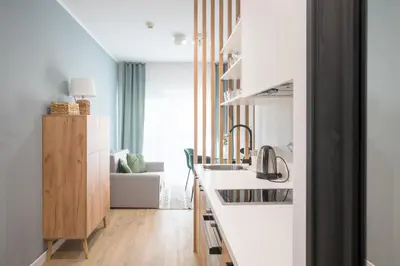 Kuchnia lub aneks kuchenny w obiekcie Jaworska One-Bedroom Apartment - ProperUNIT