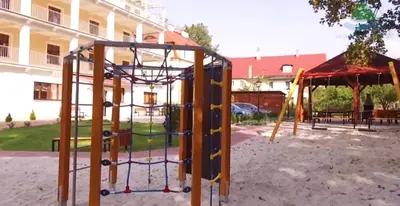 Plac zabaw dla dzieci w obiekcie Dom Wycieczkowy Odrodzenie