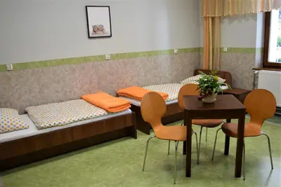 Część wypoczynkowa w obiekcie Dom Wycieczkowy Odrodzenie