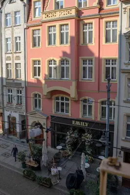 Budynek, w którym mieści się apartament