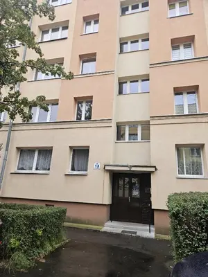 Budynek, w którym mieści się apartament