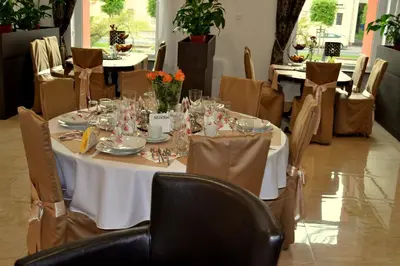Restauracja lub miejsce do jedzenia w obiekcie Hotel Piast