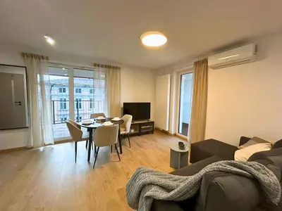 Część wypoczynkowa w obiekcie Apartament przy Rynku z Tarasem i Parkingiem - Blisko PreZero Arena