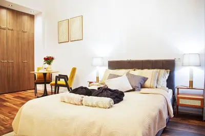 Łóżko lub łóżka w pokoju w obiekcie Cybulskiego 11 - Pokoje - Rooms, 24h self check-in