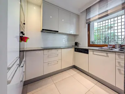 Kuchnia lub aneks kuchenny w obiekcie Rymarska Spacious Apartment by BookingHost