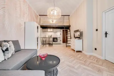 Kuchnia lub aneks kuchenny w obiekcie Świętokrzyska 41-43 by Homeprime