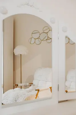 Łóżko lub łóżka w pokoju w obiekcie Bujwida - unikalny apartament przy Placu Grunwaldzkim, Uniwersytetach i Politechnice - Wrocław - Fair Rentals