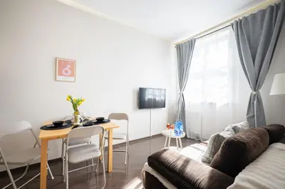 Telewizja i/lub zestaw kina domowego w obiekcie Nice One Apartment Number 11 - W samym centrum!