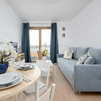 Michalczyka Wrocław Modern Apartment with Parking and Balcony next to the Odra River by Noclegi Renters