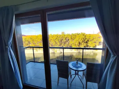 Balkon lub taras w obiekcie Azure Riverside Apartment - City Center