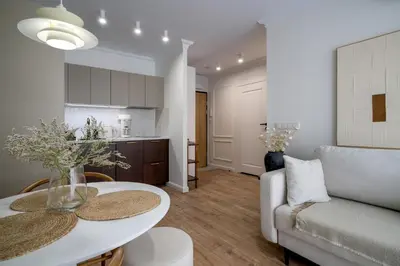 Kuchnia lub aneks kuchenny w obiekcie RentPlanet - Apartament Braniborska 74