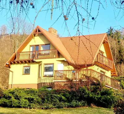 Budynek, w którym mieści się dom wakacyjny