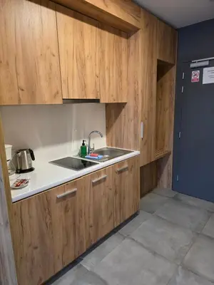 Kuchnia lub aneks kuchenny w obiekcie Aparthotel Apartamenty Czarna Góra 215