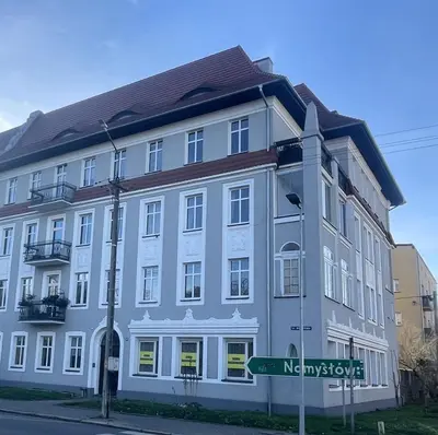 Budynek, w którym mieści się apartament