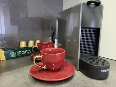 Zestaw do parzenia kawy i herbaty w obiekcie Apartament Czekoladowy Zdrój