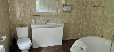Łazienka w obiekcie Zamek Bożejów - Agroturystyka