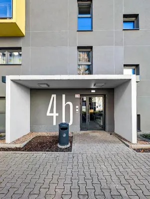 Budynek, w którym mieści się apartament